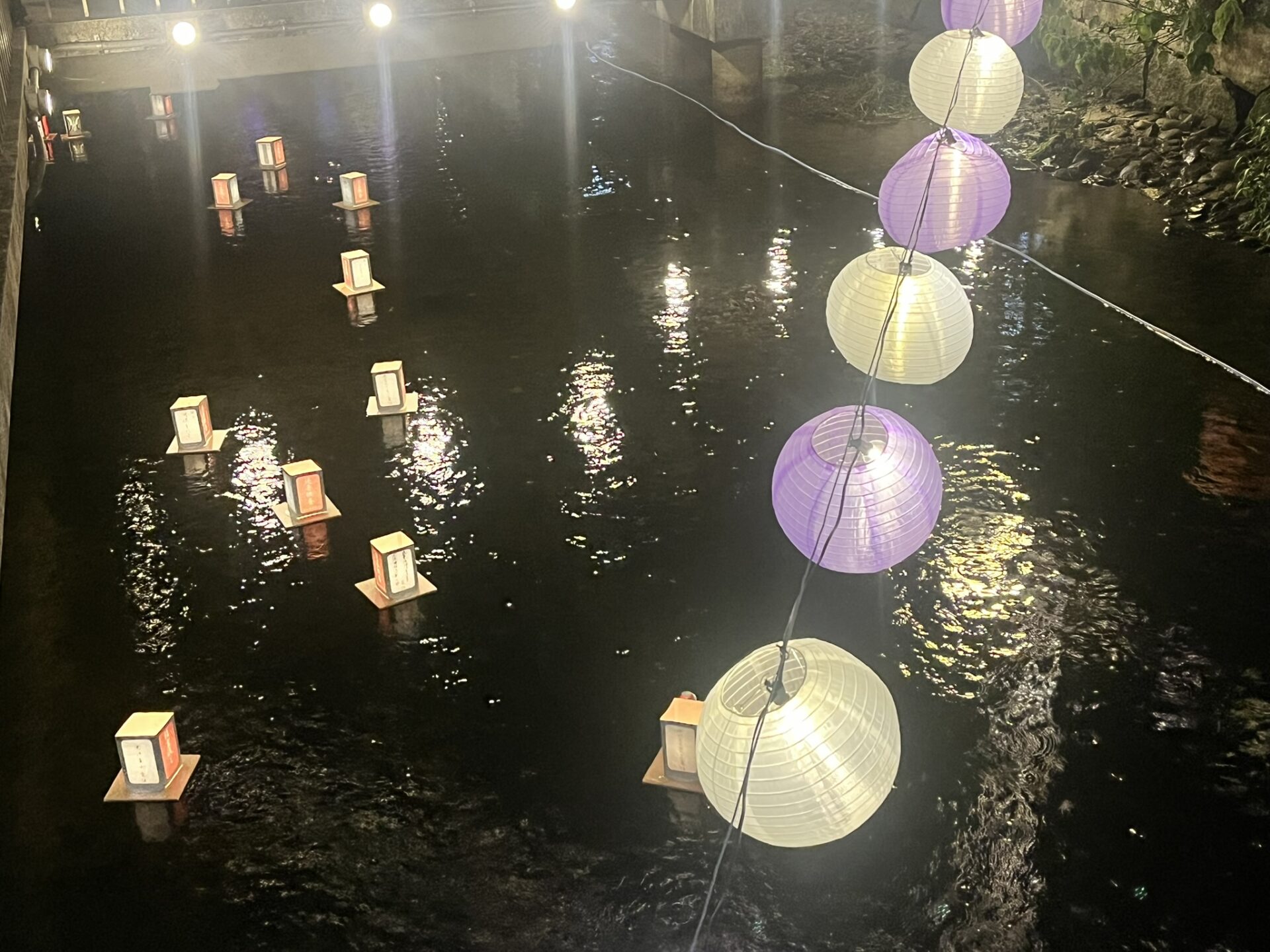 灯篭流し